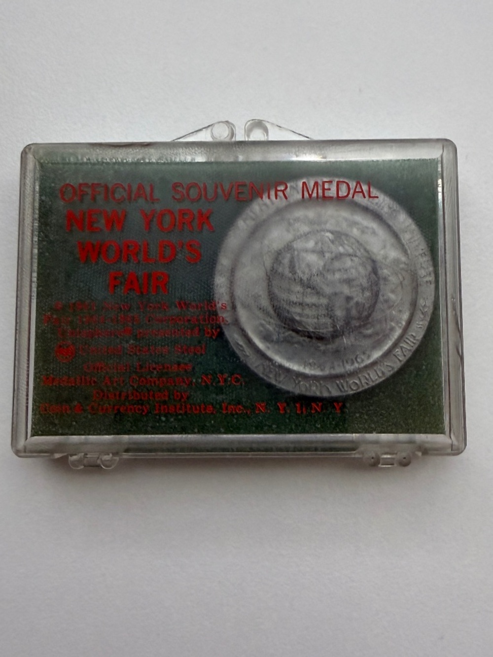 New York 1964-65 World's Fair Official Souvenir Medal in Case